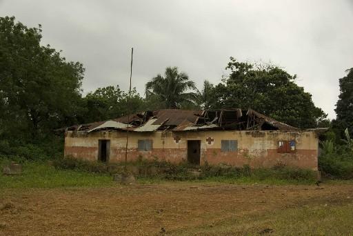 Un hopital de la croix rouge désaffecté à Mitro (Bénin)